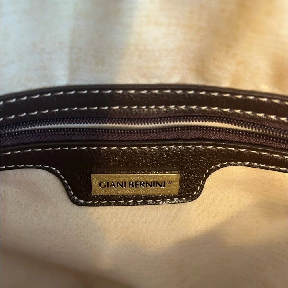 Giani Bernini Cream and Brown Shoulder Bag - Picture 7 of 7